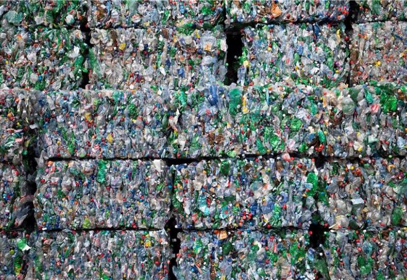 Ekvadorski grad reciklira plastične boce za autobusne karte