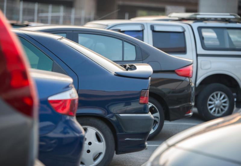 Što se sve može dogoditi ako vam je automobil dugo parkiran i ne vozite ga?