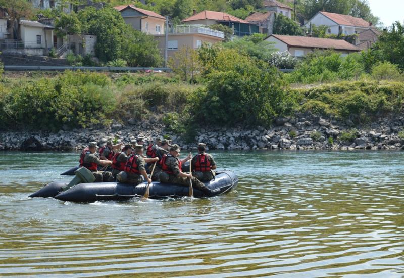 Izviđačke postrojbe OS BiH završile vježbe u Čapljini i Stocu