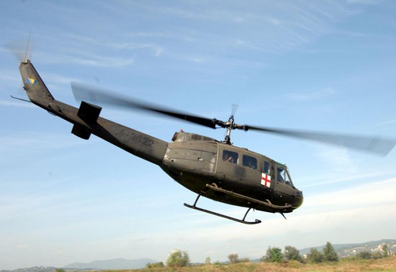 Prijevoz unesrećenog - Vojska helikopterom Spahića prevezla u Sarajevo