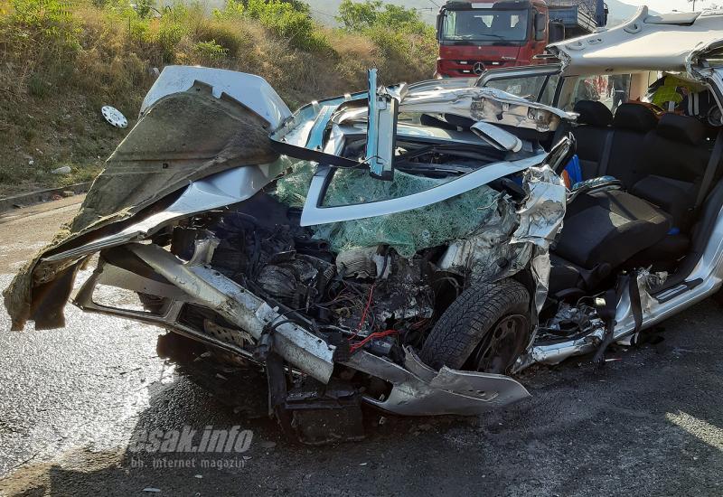 Dvije osobe poginule u prometnoj nesreći kod Mostara - Dvoje mrtvih, troje ozlijeđenih: Stradali u nesreći kod Mostara su iz Lukavca