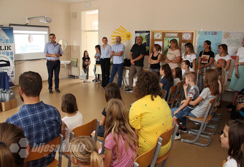 Mostar: Djeca dobila nove udžbenike