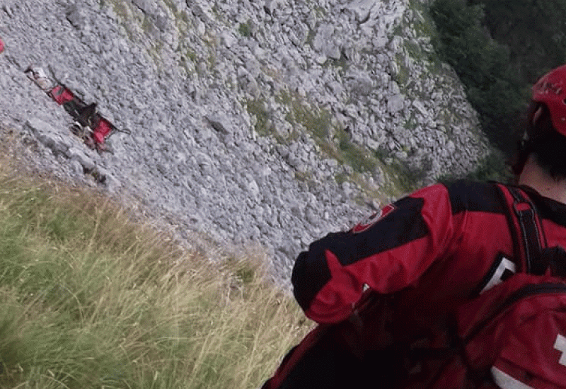 Akcija spašavanja - Dvojica planinara iz Srbije poginula na planini Lebršnik
