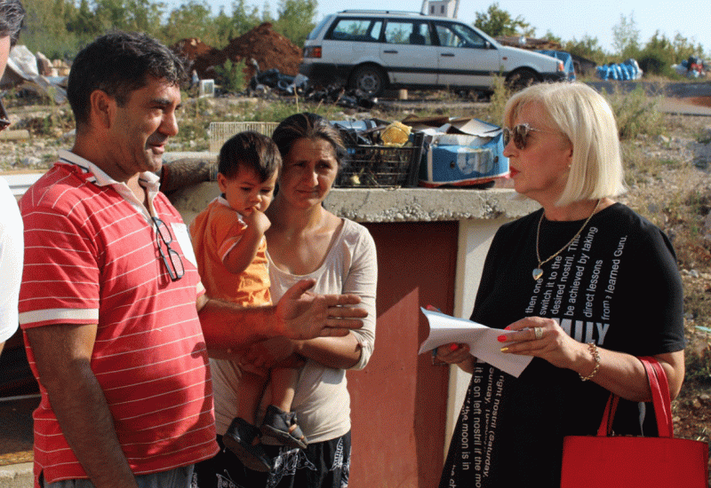 Izaslanstvo Gradske uprave Čapljina zajedno sa gradonačelnikom Vidićem posjetilo romske obitelji - Čapljinski gradonačelnik posjetio romske obitelji