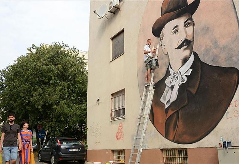 Šantićev mural u Mostaru - Mostar: Murali među kojima su i onaj Alekse Šantića i Emine oživjeli ulice grada na Neretvi