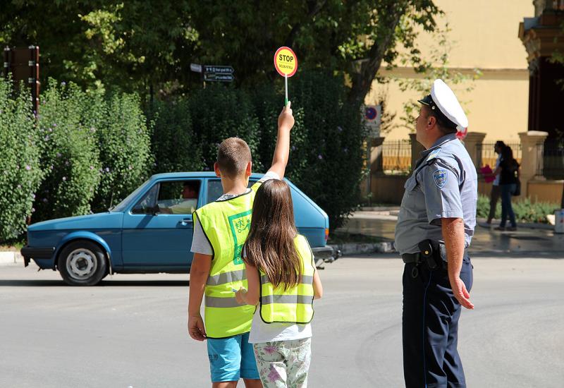 Tjedan školskih patrola u Mostaru: Zaštitite djecu i sebe