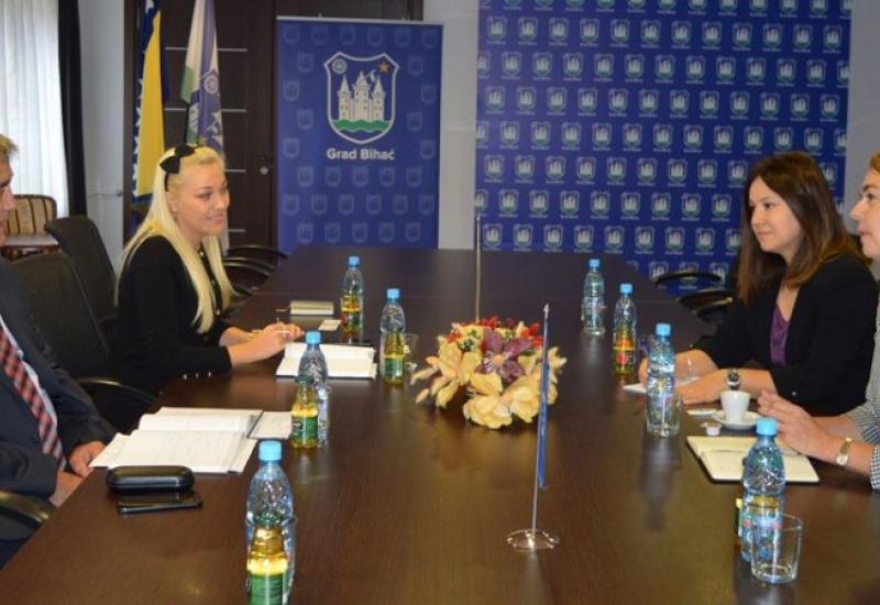 Gradonačelnik Bihaća zatražio pomoć od predstavnika EU  - Gradonačelnik Bihaća zatražio pomoć od predstavnika EU 