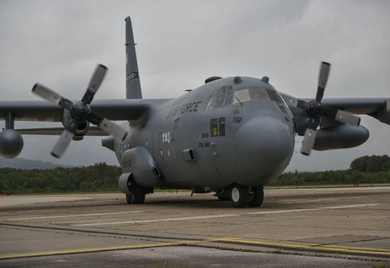 Slijetanjem zrakoplova C-130 u Tuzli počela vježba ''Srebrna strijela''