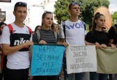 Mostarci mirnom šetnjom podržali Majke Srebrenice u potrazi za istinom