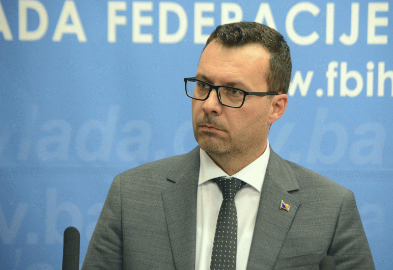 Federalni ministar energije, rudarstva i industrije Nermin Džindić - Može li se nekadašnji mostarski gospodarski div podići iz pepela?