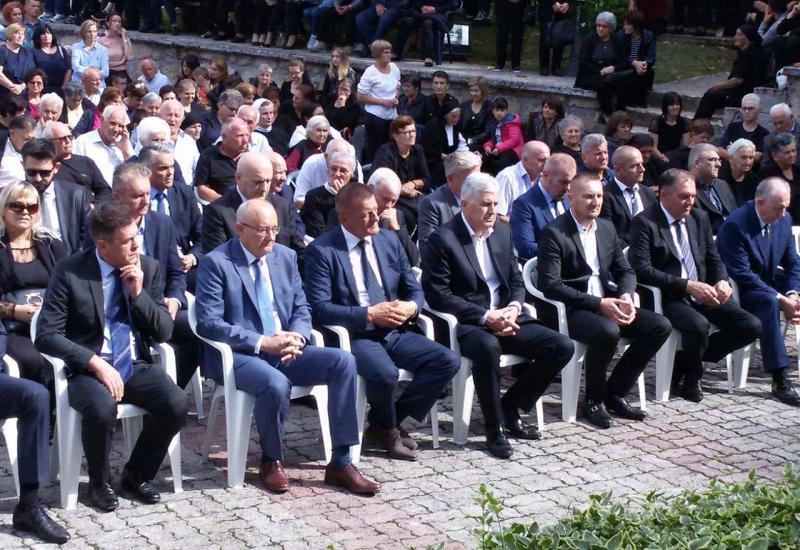 Obilježena 26. obljetnica stradanja 41 Hrvata u Uzdolu