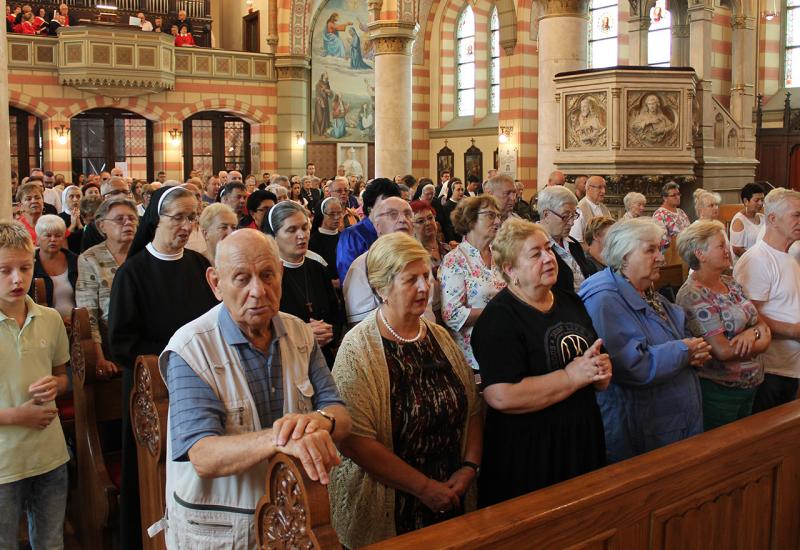 Proslavljena 130. obljetnica posvete sarajevske katedrale - Proslavljena 130. obljetnica posvete sarajevske katedrale