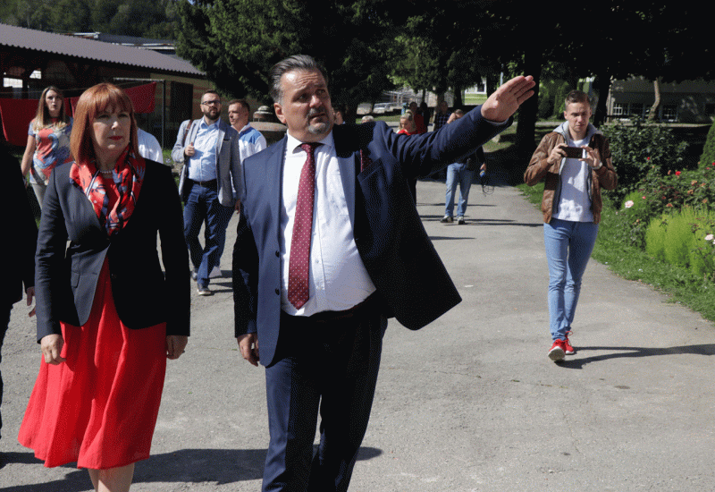 Potpredsjednica FBiH posjetila Zavod u Pazariću - Potpredsjednica FBiH posjetila Zavod u Pazariću 