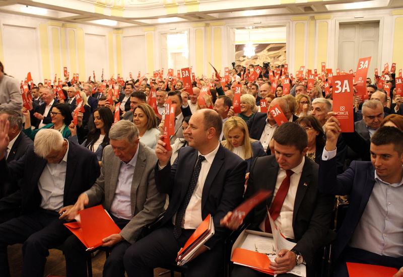 Sjednica Glavnog odbora SNSD-a - Dodik najavio radikalne poteze u očuvanju interesa Republike Srpske
