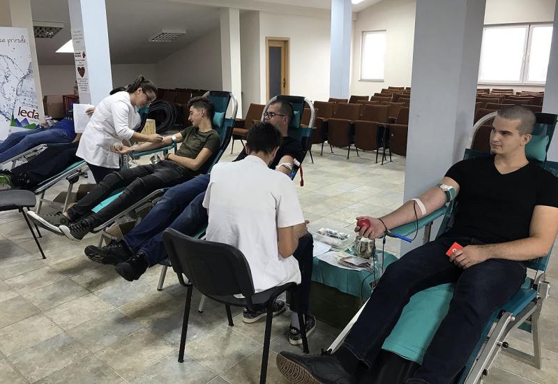 Akcija dobrovoljnog darivanja krvi u Uzarićima - U Uzarićima prikupljeno 38 doza krvi