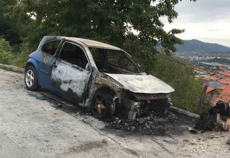 Zapaljen automobil pripadnice Oružanih snaga koja je ranila muža - Zapaljen automobil pripadnice Oružanih snaga koja je ranila muža