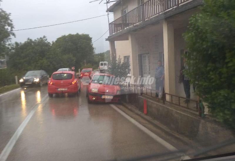 Široki Brijeg - Mostar: Automobilom udario u zid