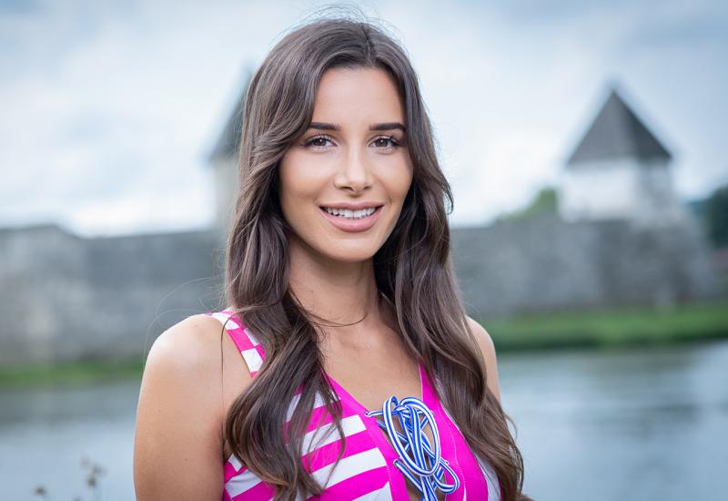Nova Miss Hrvatske, Katarina Mamić - Imala je 4 godine kada su joj prorekli budućnost! Prepoznajete li ovu djevojčicu