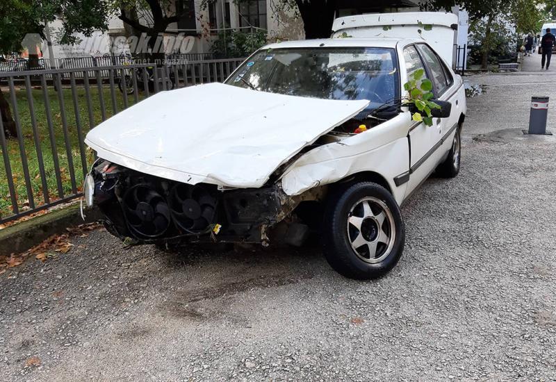 Mostar: Teško ozlijeđen u sudaru dva vozila