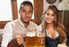 Nova Bayernova generacija na klupskoj zabavi u narodnim nošnjama