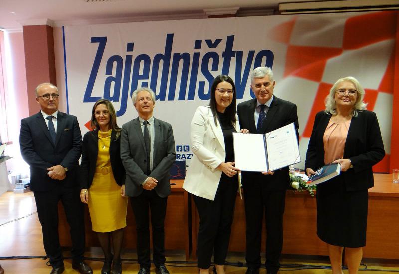 Čović dodijelio diplome 8. generaciji Političke akademije HDZ-a BiH