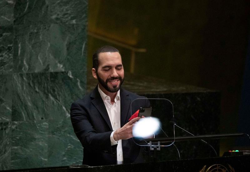 Predsjednik Salvadora prije govora u UN-u opalio selfie
