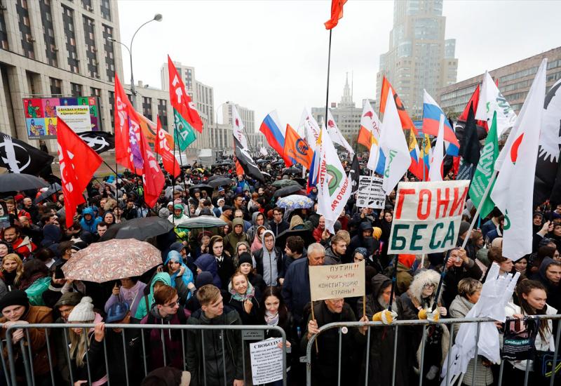 Prosvjed u Rusiji - 20.000 Rusa na ulicama