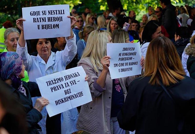 Prosvjedi zdravstvenih radnika - Sarajevo: Prosvjed zdravstvenih radnika