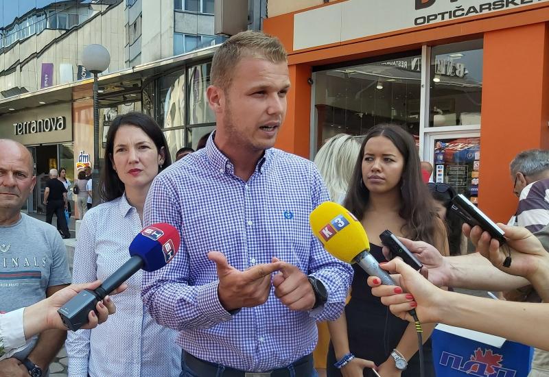 Stanivuković primio prijetnje: U uredu mu ostavljen papir s porukom