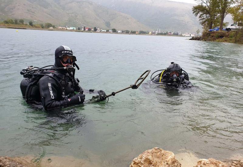 Ronioci u Mostarskom jezeru - Pronađene velike količine eksplozivnih sredstava u Mostarskom jezeru
