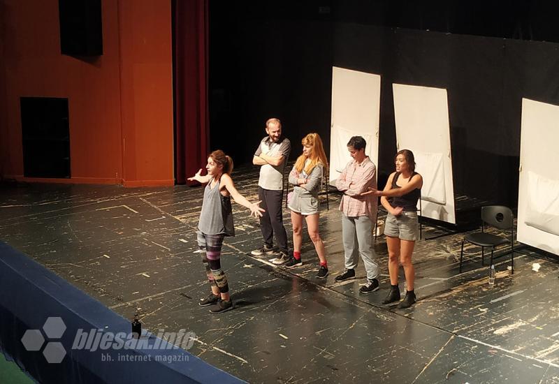 Predstava Brodolomke u Mostaru - Brodolomke u Mostaru potvrdile status hit predstave