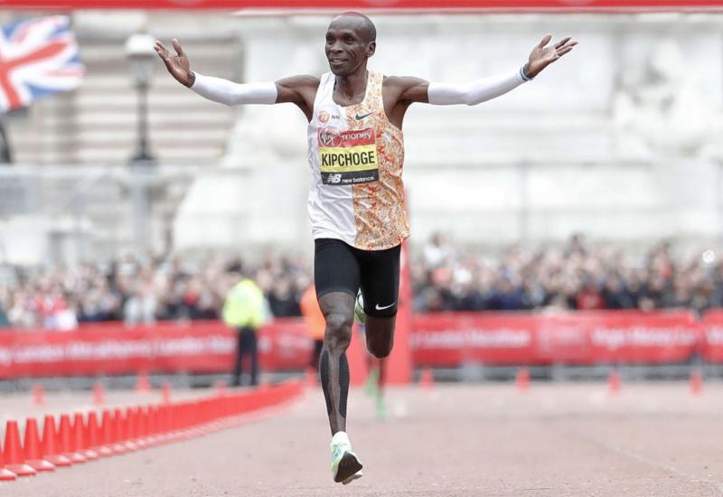 Eliud Kipchoge - Kenijac Kipchoge - Prvi čovjek koji je pretrčao 42 km ispod dva sata