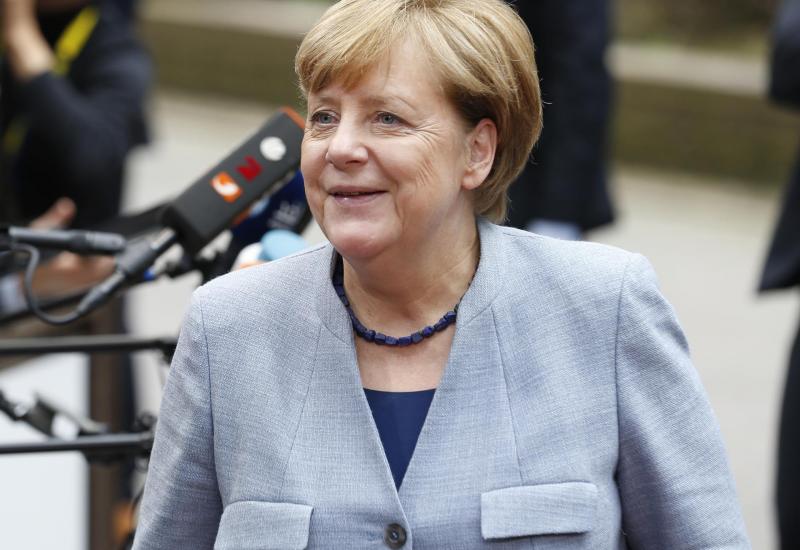 Merkel bez zaliha - kupila vino i toalet papir