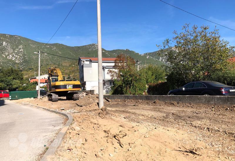 Radovi na izgradnji nove prometnice - Započeli radovi na izgradnji nove prometnice u Mostaru