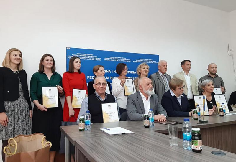 Dodjela priznanja - Mostarki i Livanjski uručeno priznanje za najaktivnije čitatelje
