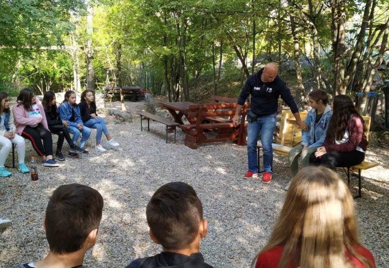 Organizirane poduzetničke radionice za osnovce iz Mostara i Nevesinja - Mostarskim učenicima radionicama približeno poduzetništvo