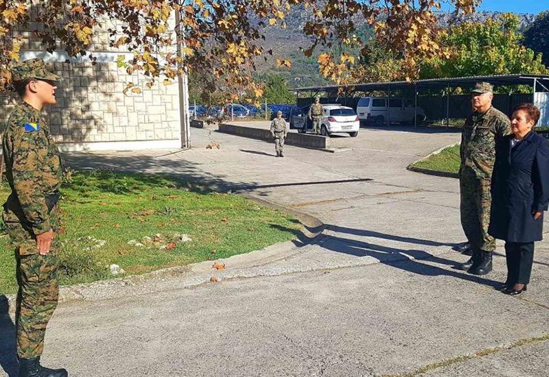 Ministrica obrane posjetila vojarnu u Čapljini - Ministrica obrane posjetila vojarnu u Čapljini