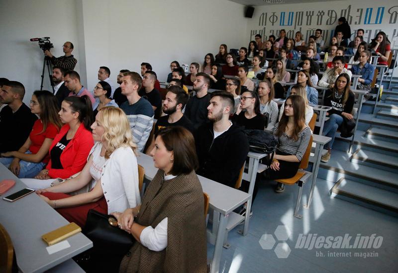 Željko Kardum održao predavanje mostarskim studentima - Željko Kardum: U Hrvatskoj se živi puno bolje nego prije 10 godina