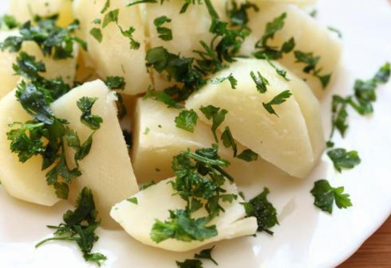 Krumpir salata - Mislite da je lako kuhati krumpir?