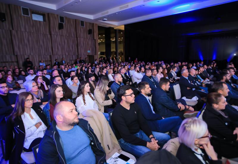 Uspješno završena konferencija Sfera 2019: Fasadni sistemi i ventilirajuće obloge - Uspješno završena konferencija 