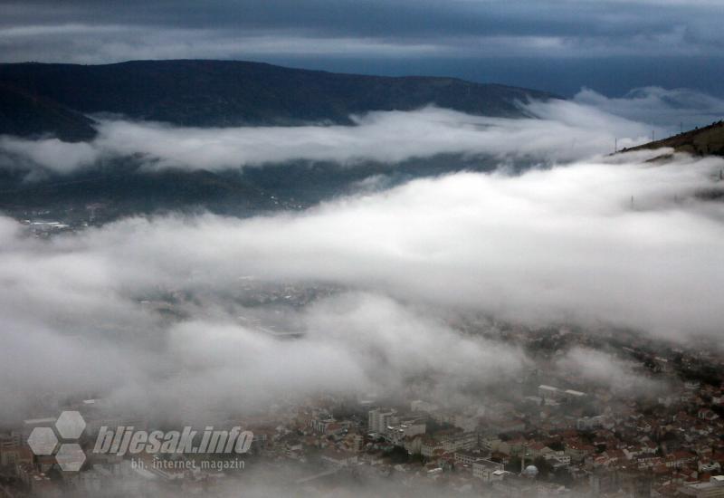FOTO | Bijela zavjesa nad Mostarom
