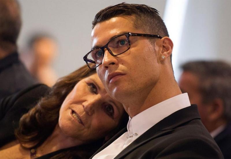 Ronaldova majka: FIFA je mafija