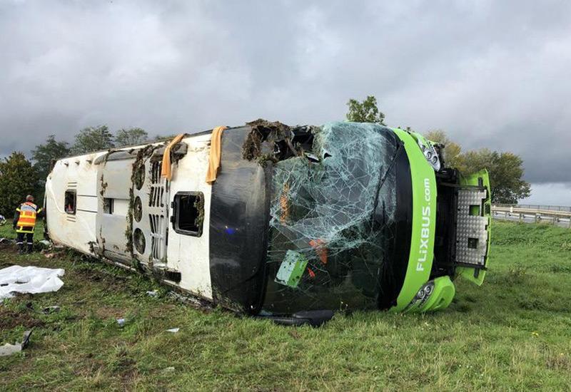Prevrtnuti autobus u Francuskoj - 33 osobe ozlijeđene u prevrtanju Flixbusa