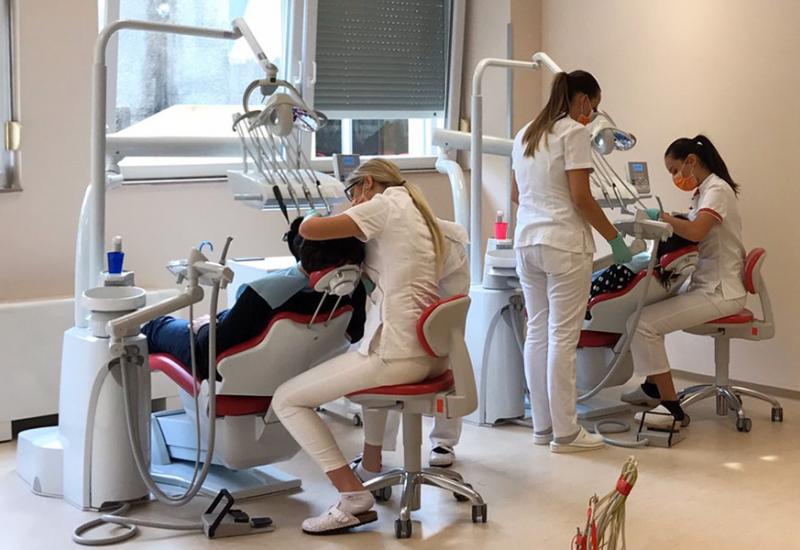 Dentalna klinika Sveučilišta - Želite besplatno popraviti zube u Mostaru?