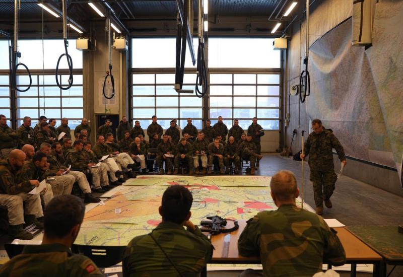 Američki i norveški vojnici tijekom vježbe  - Norveška granica s Rusijom: Zabrinutost zbog pojačane vojne prisutnosti