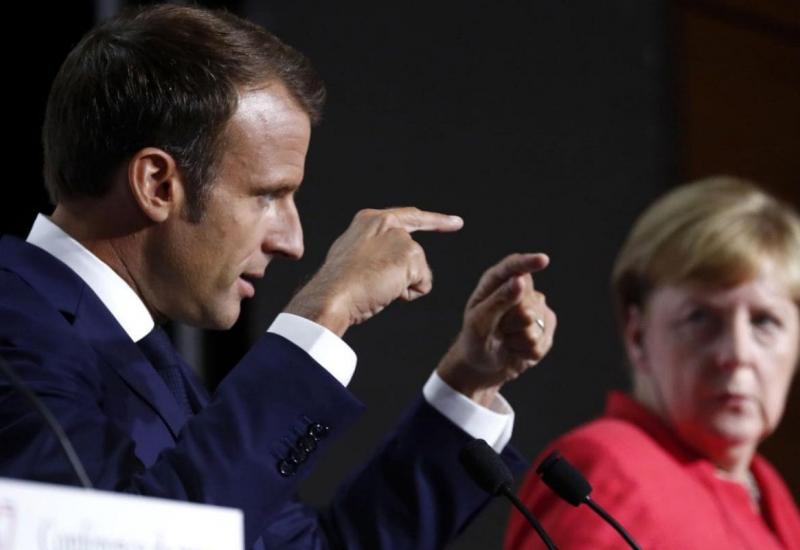 Emmanuel Macron i Angela Merkel - Što je svijet ostavio iza sebe u proteklom desetljeću