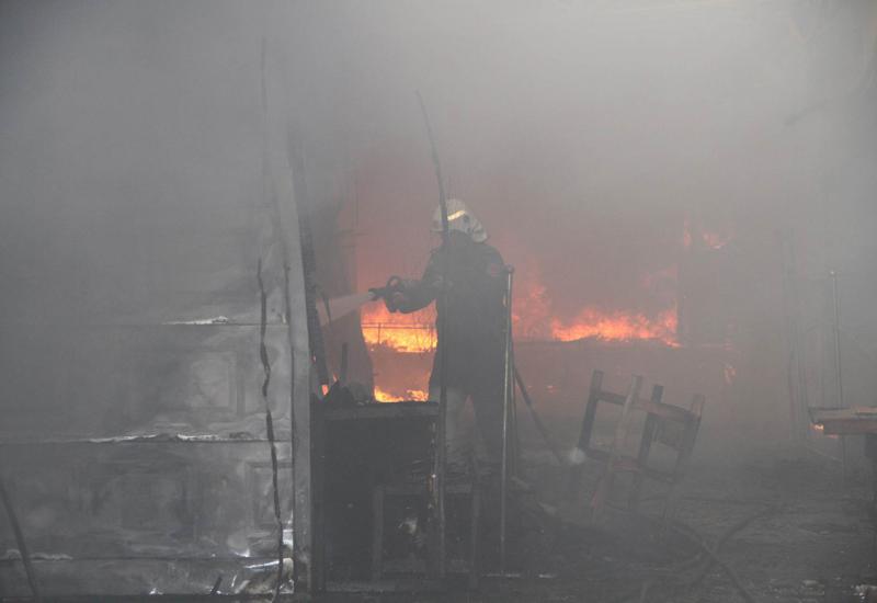 Jedna osoba smrtno stradala u požaru u Sarajevu