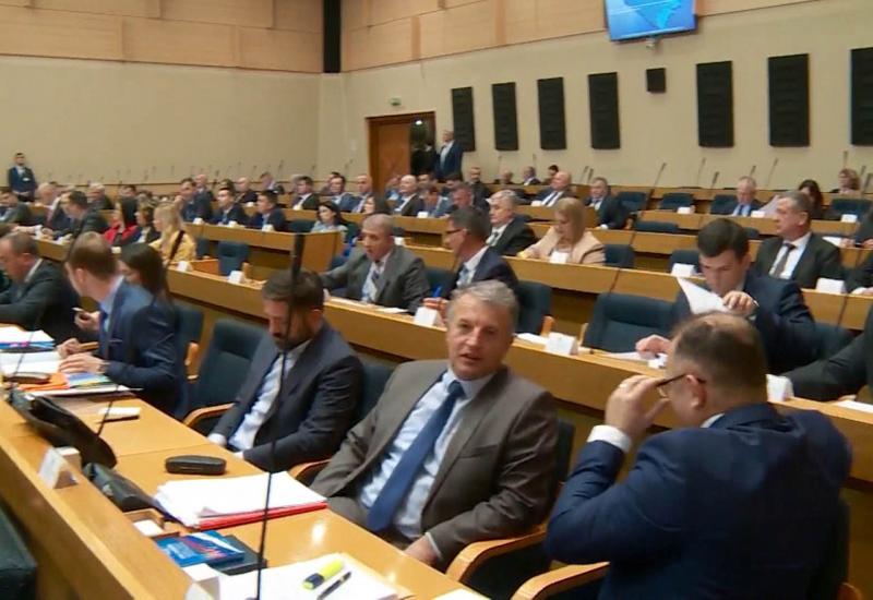 Klub bošnjaka stavio veto na rebalans budžeta RS-a i zaključke o Ustavnom sudu BiH