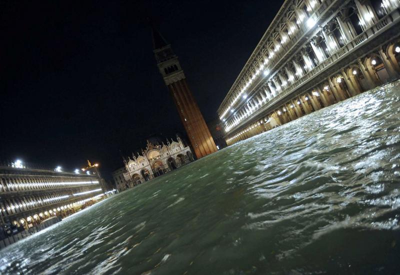 Venecija pogođena najgorim poplavama u 53 godine