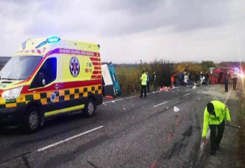 13 poginulih, 20 ozlijeđenih u sudaru kamiona i autobusa u Slovačkoj - 13 poginulih, 20 ozlijeđenih u sudaru kamiona i autobusa